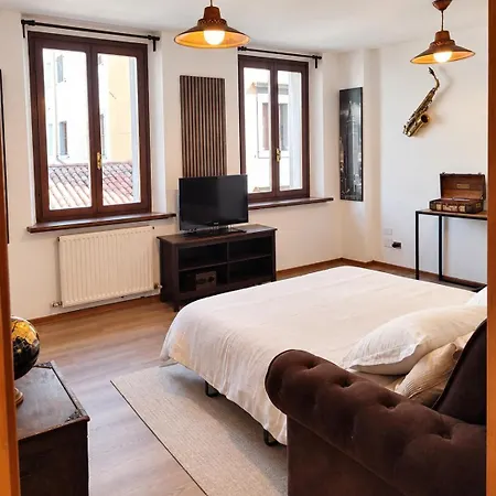 Сasa de vacaciones Sara's Loft And Rose In The Historic Center